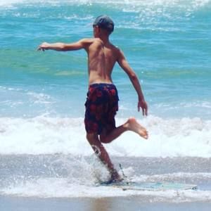 Meet your Posher, Brady